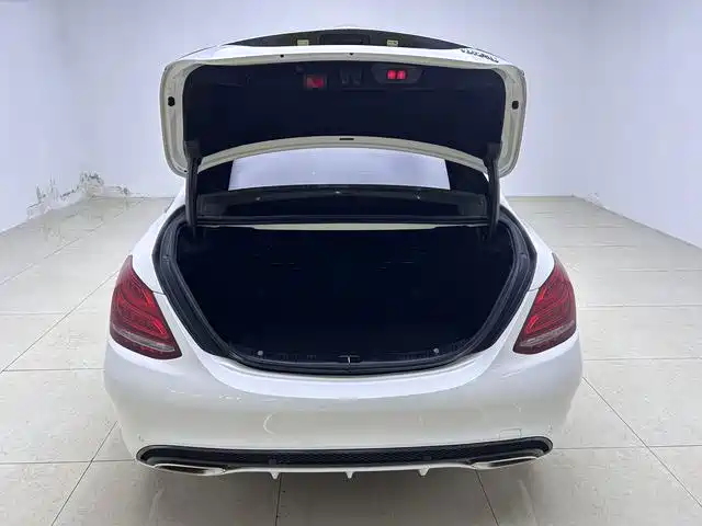 Mercedes-Benz C-Class — миниатюра 13