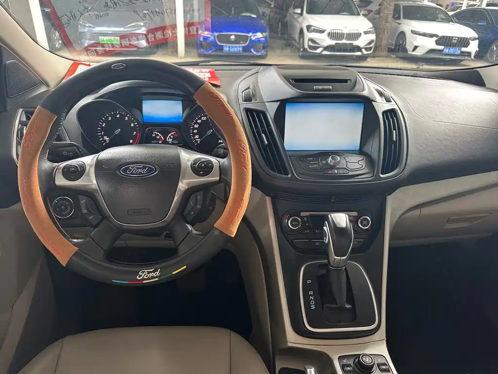 Ford Kuga — миниатюра 7