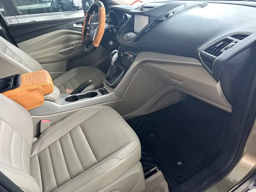 Ford Kuga — миниатюра 9