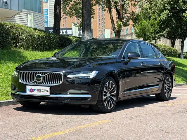 2023 Volvo S90
