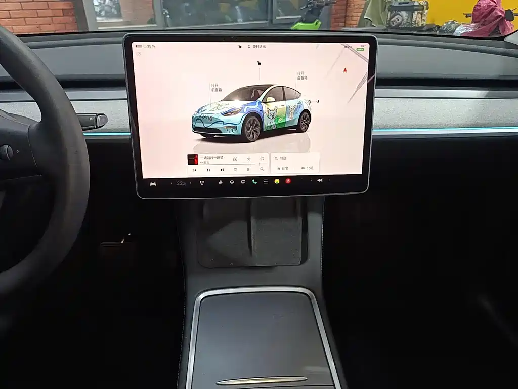 Tesla Model Y — миниатюра 14