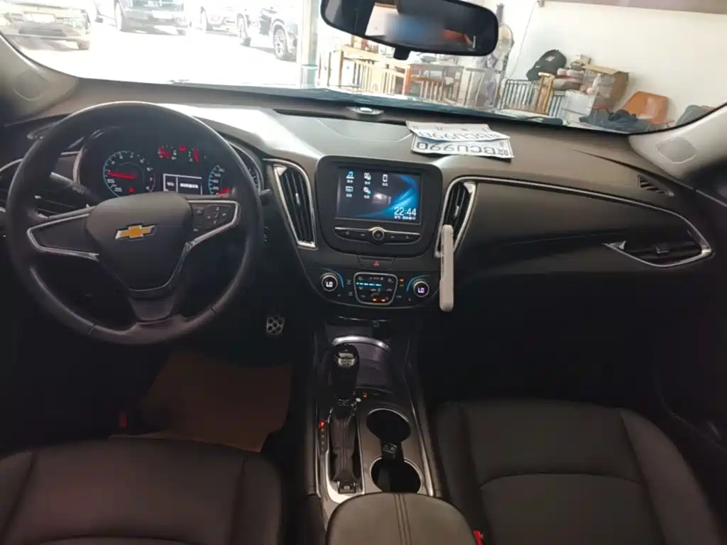 Chevrolet Malibu XL — миниатюра 10