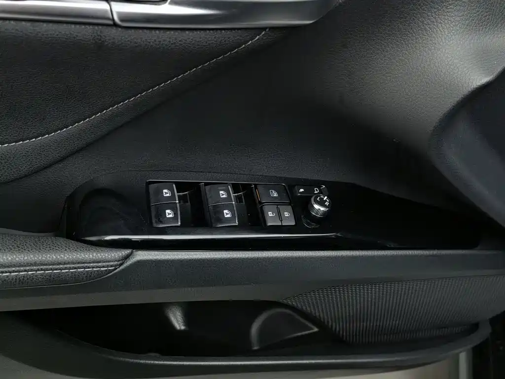 Toyota Camry 2018 2.5S