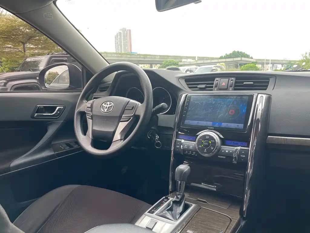 Toyota Reiz — миниатюра 11