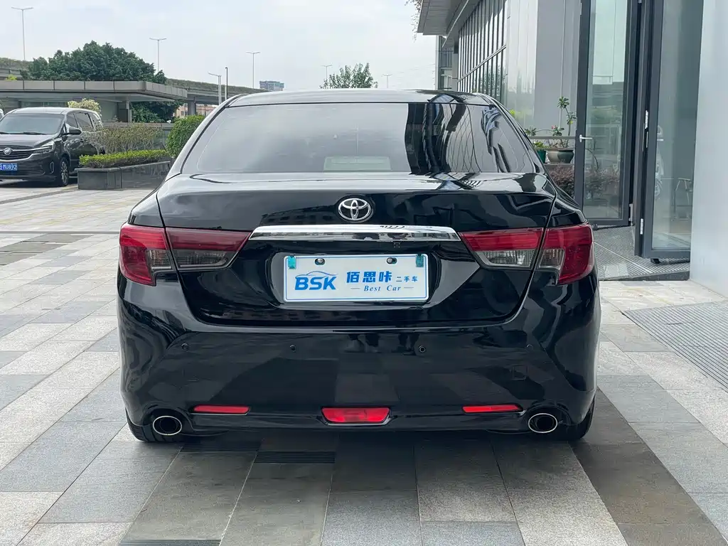 Toyota Reiz — миниатюра 12