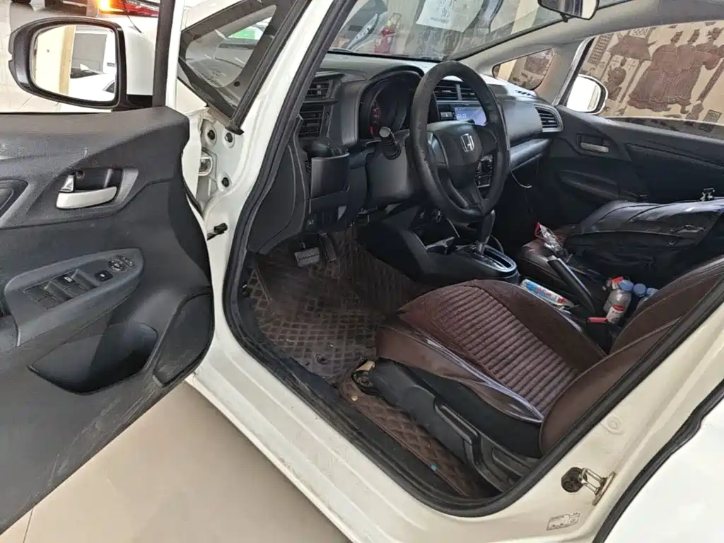 Honda Fit — миниатюра 16