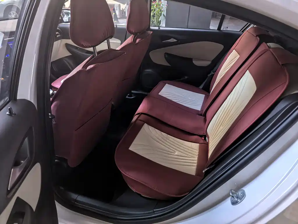 Buick Excelle — миниатюра 7