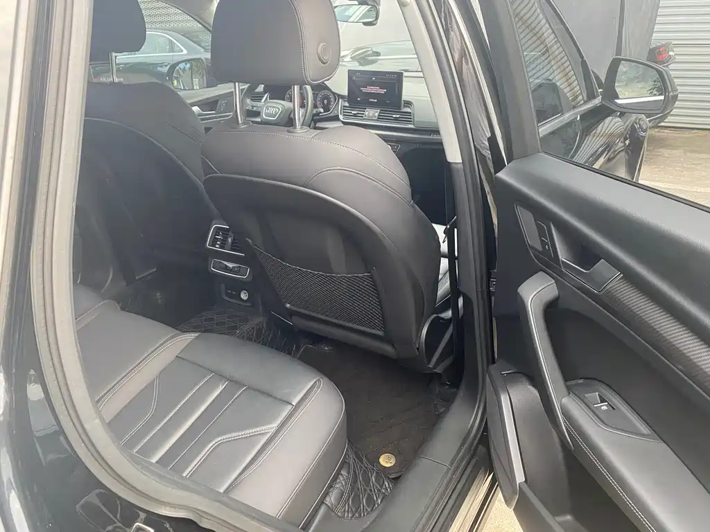 Audi Q5L 2021 40 TFSI Luxury