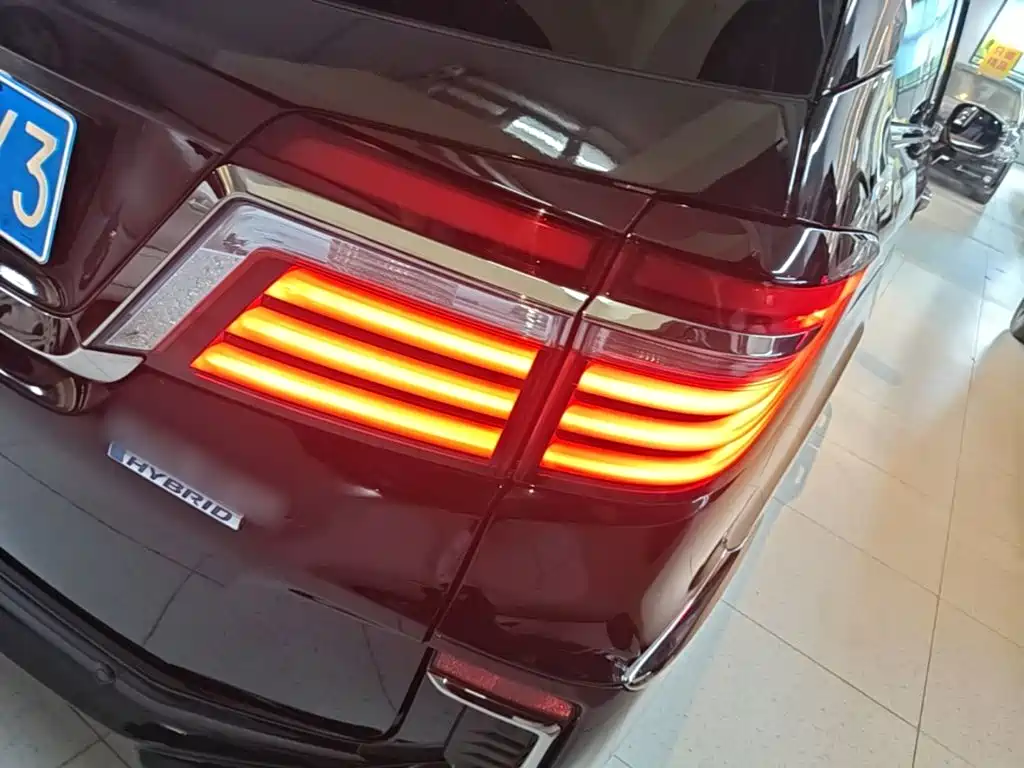 Honda Elysion — миниатюра 8