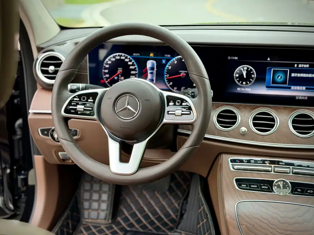 Mercedes-Benz E-Class — миниатюра 13