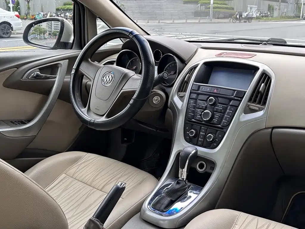 Buick Excelle — миниатюра 11
