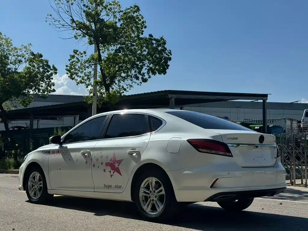 MG MG6 — миниатюра 9