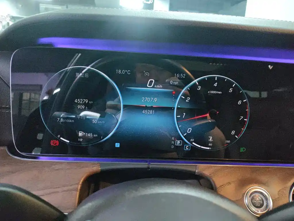 Mercedes-Benz E-Class — миниатюра 6