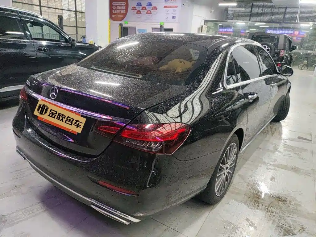 Mercedes-Benz E-Class — миниатюра 3