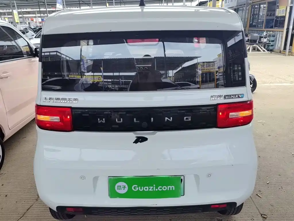 Wuling MINIEV — миниатюра 6