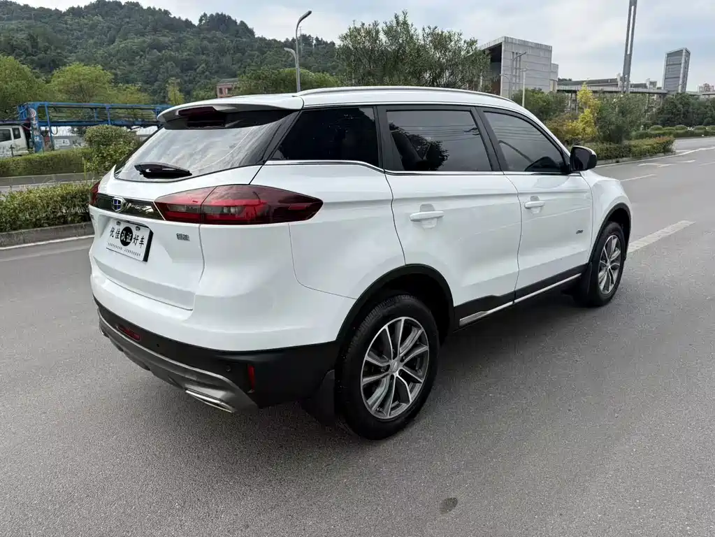 Geely Boyue — миниатюра 10