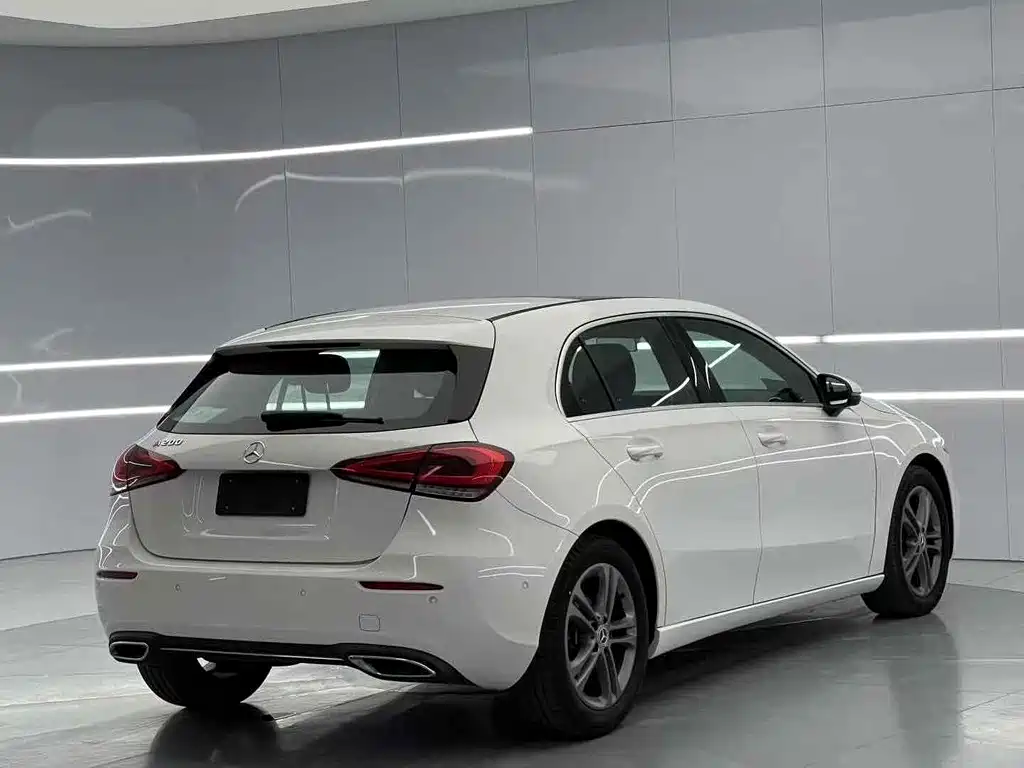 MERCEDES-BENZ A CLASS