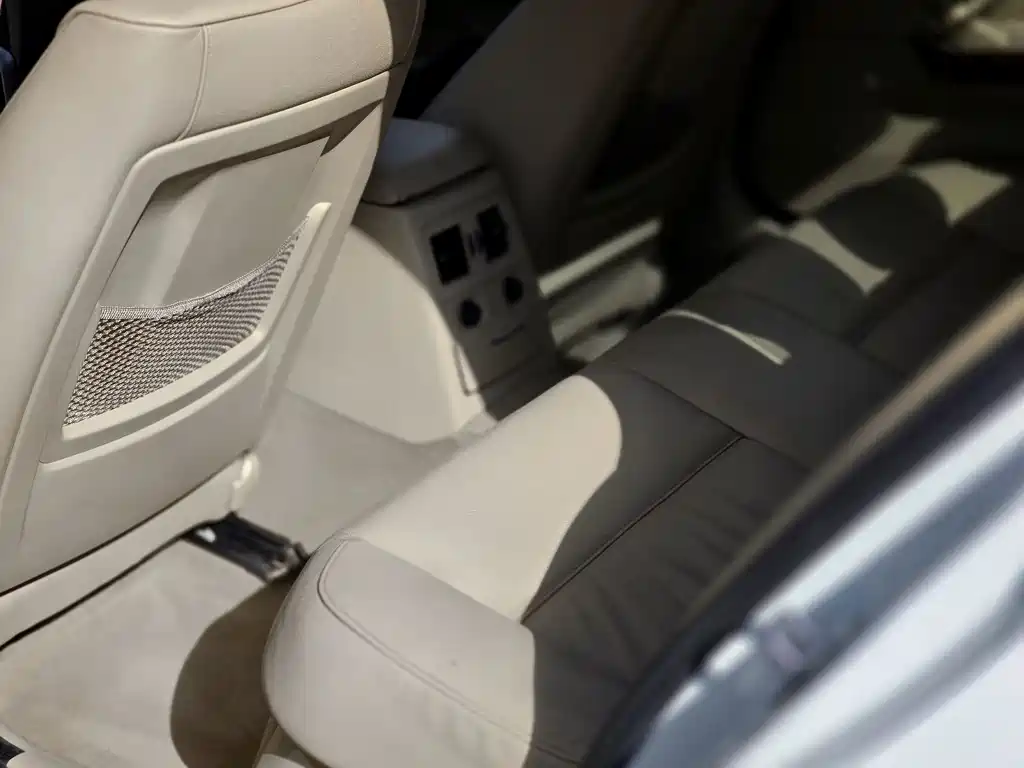 BMW 3 Series — миниатюра 23