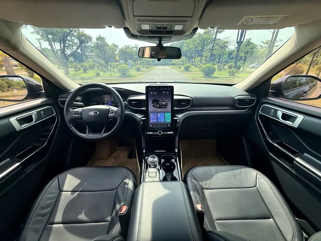 Ford Explorer — миниатюра 18