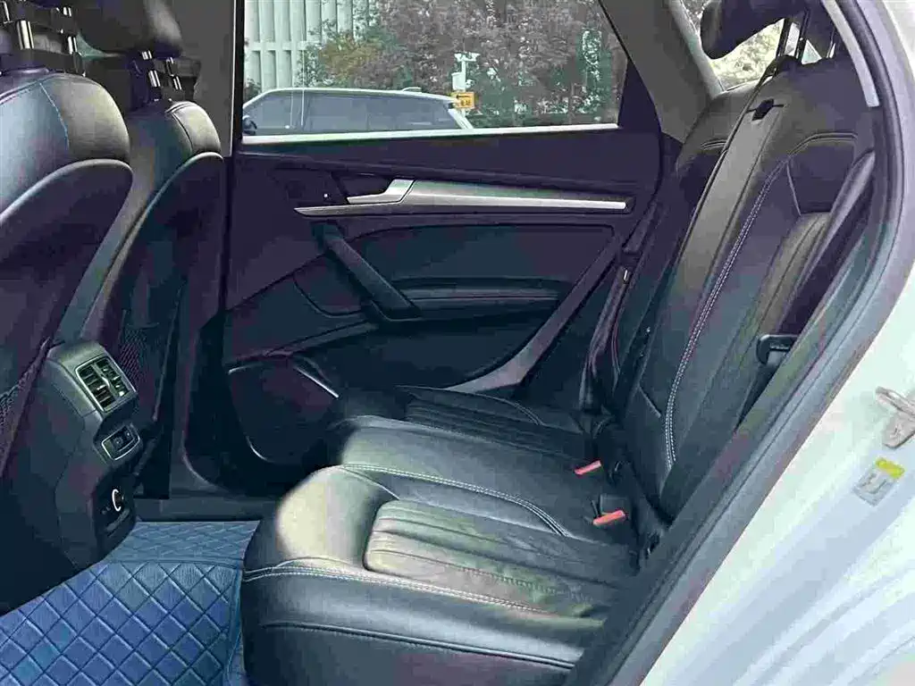 Audi Q5L — миниатюра 7