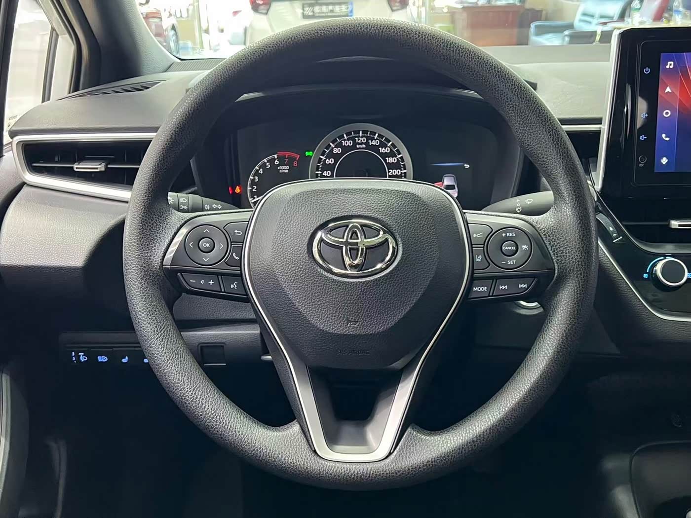 Toyota Levin 1.2 л 2022 г. Белый, пробег 27000 км