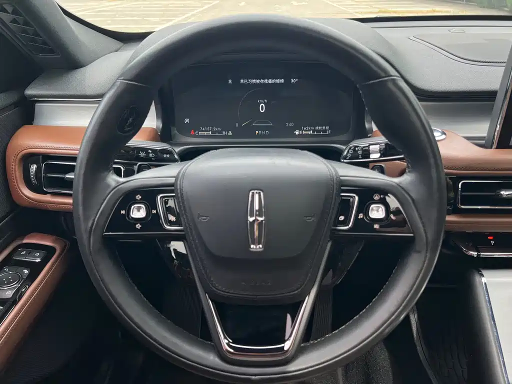 Lincoln Aviator (Import) — миниатюра 12