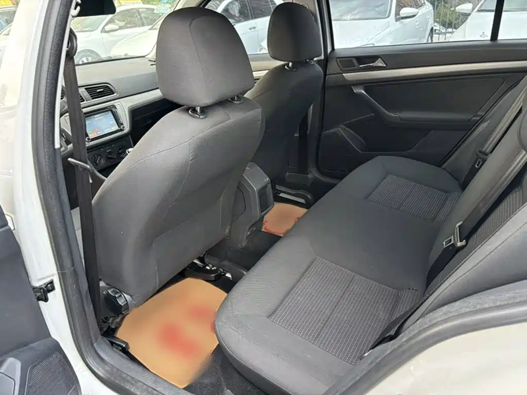 Volkswagen Lavida — миниатюра 13
