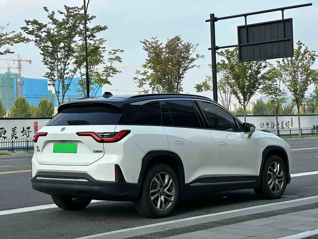 NIO ES6 — миниатюра 5