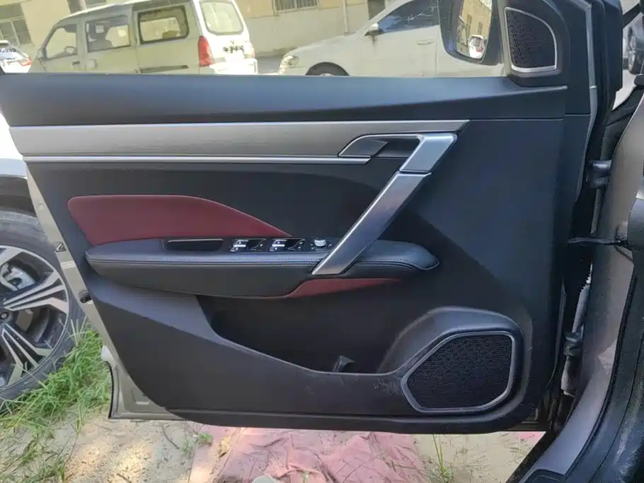 Geely Binyue — миниатюра 7