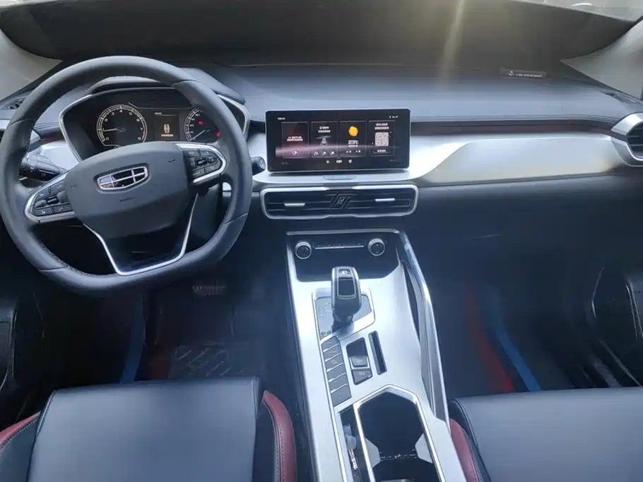 Geely Binyue — миниатюра 12