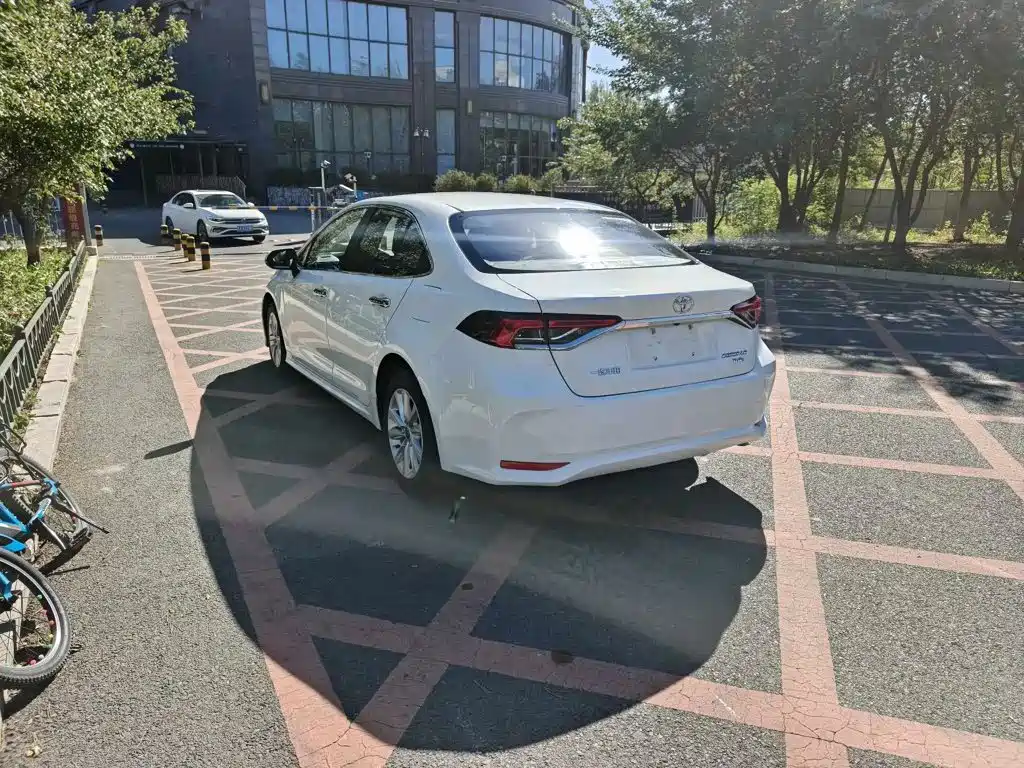 Toyota Corolla — миниатюра 5