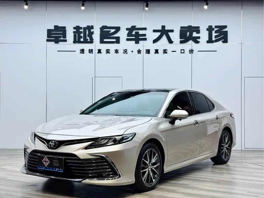Toyota Camry 2021