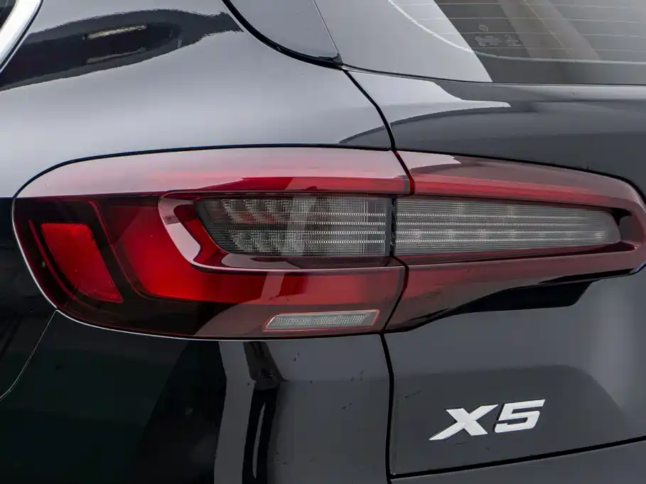 BMW X5 (Import) — миниатюра 13