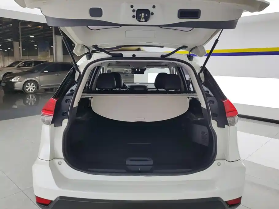 Nissan X-Trail — миниатюра 4