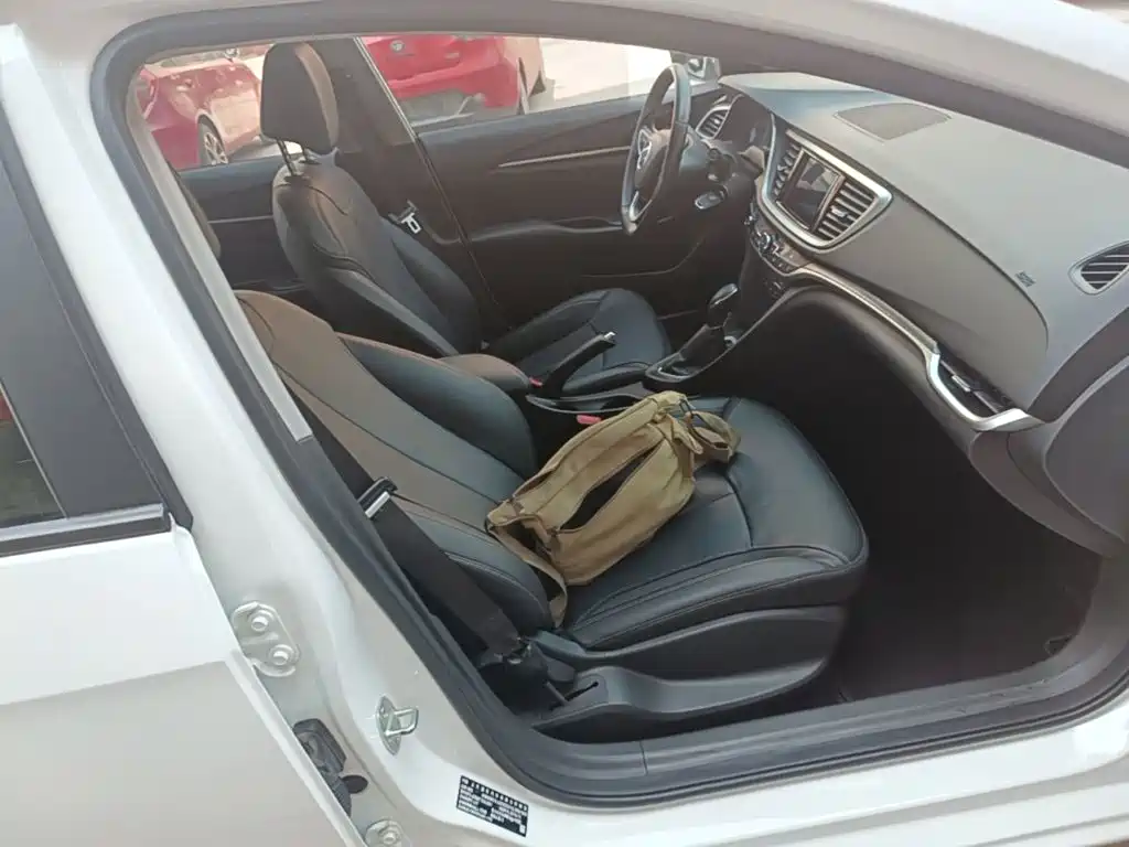 Buick Excelle — миниатюра 25