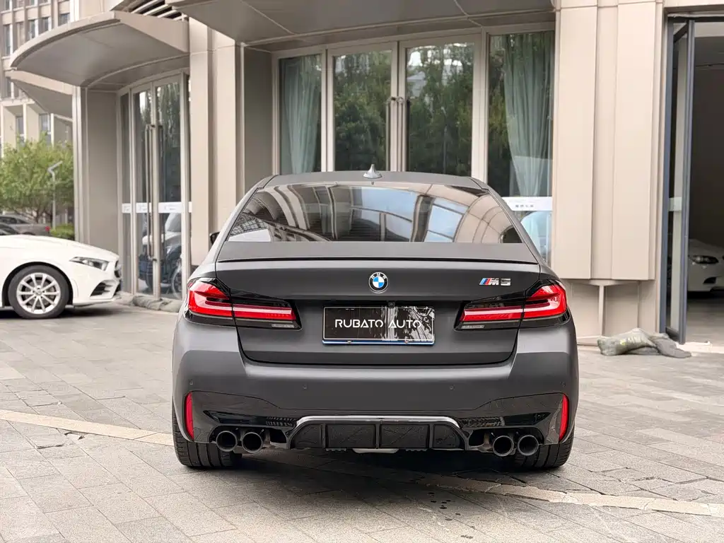 BMW M5 — миниатюра 8