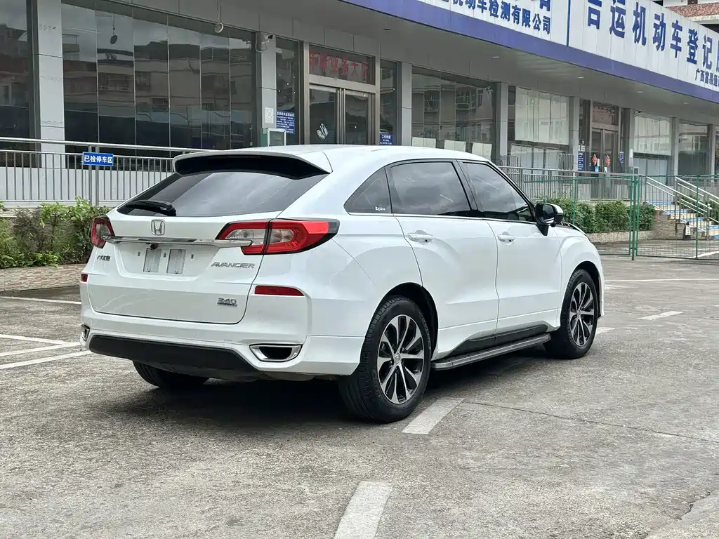 Honda Avancier — миниатюра 7