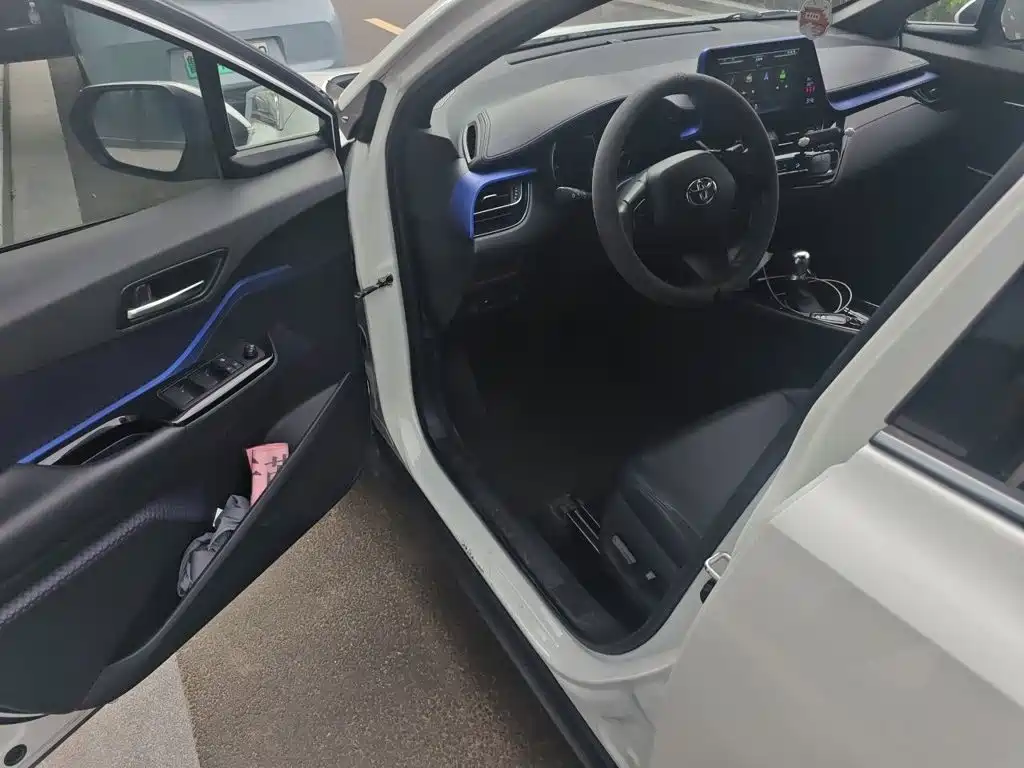 Toyota C-HR — миниатюра 14