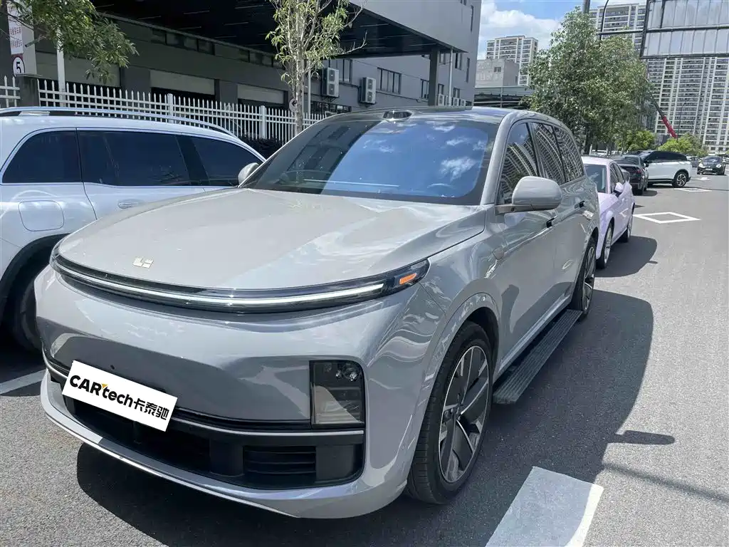 Li Auto Li L9 2025