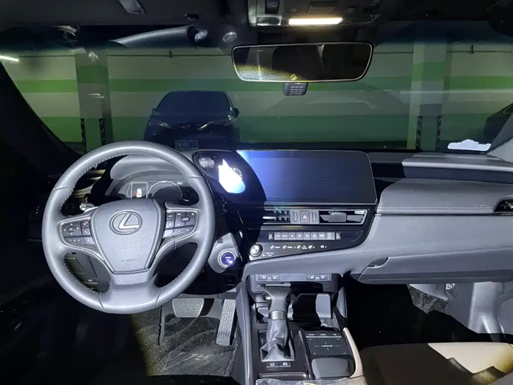 Lexus ES — миниатюра 6