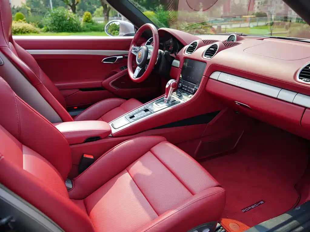 Porsche 718 2021 Boxster 2.5T 25