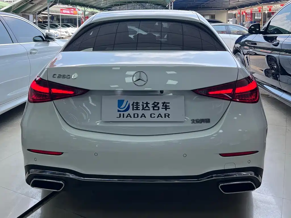 Mercedes-Benz C-Class — миниатюра 13