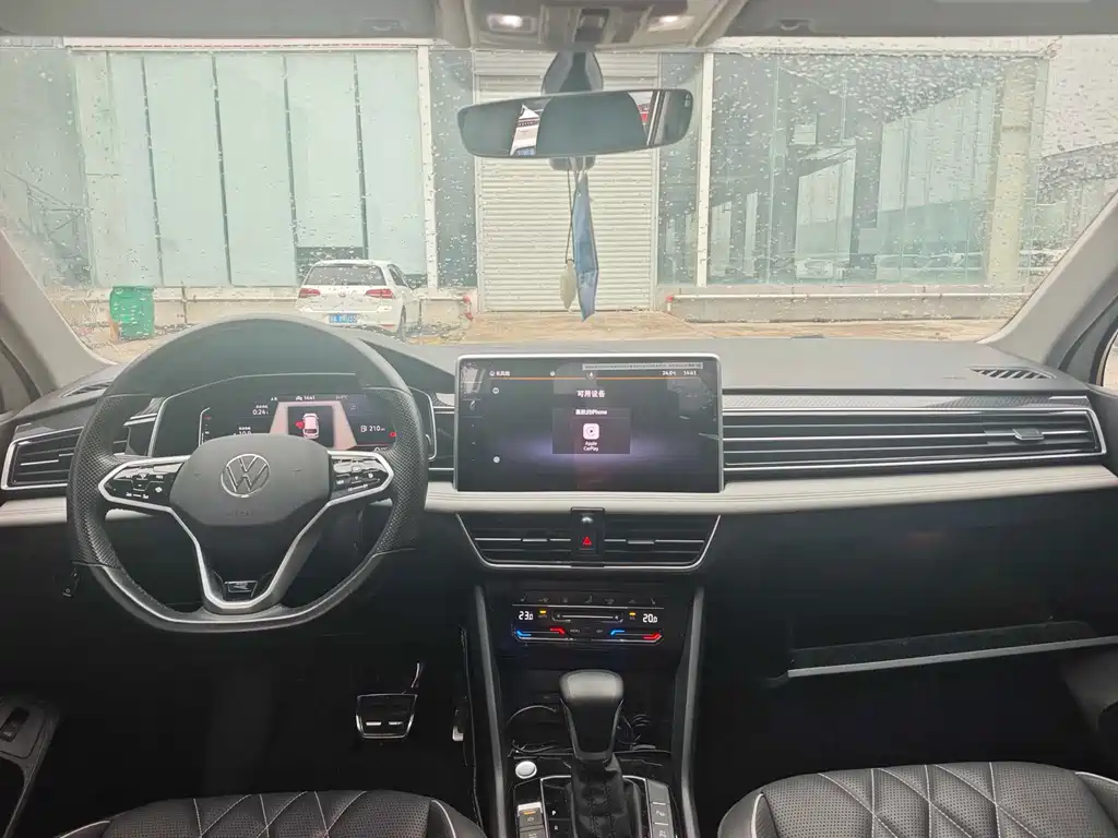 Volkswagen Tiguan L — миниатюра 4