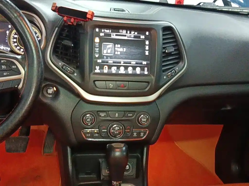 Jeep Cherokee — миниатюра 13
