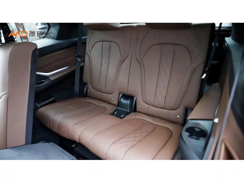 BMW X7 — миниатюра 9