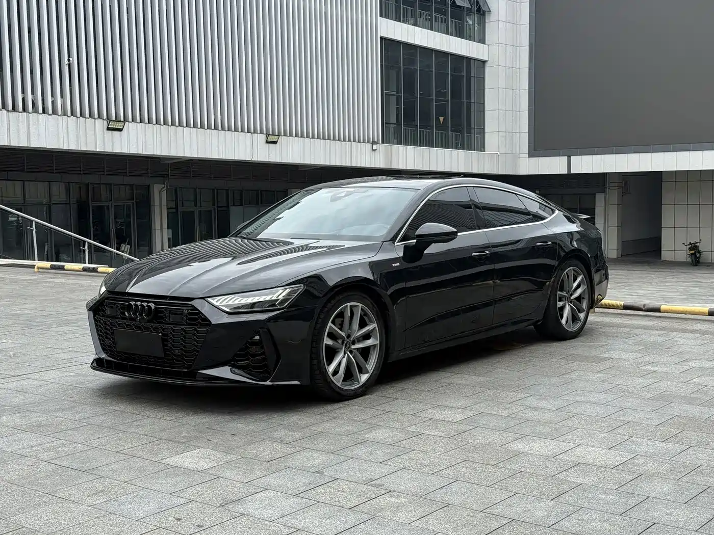奥迪A7 2024款 45 TFSI 臻选型 2023