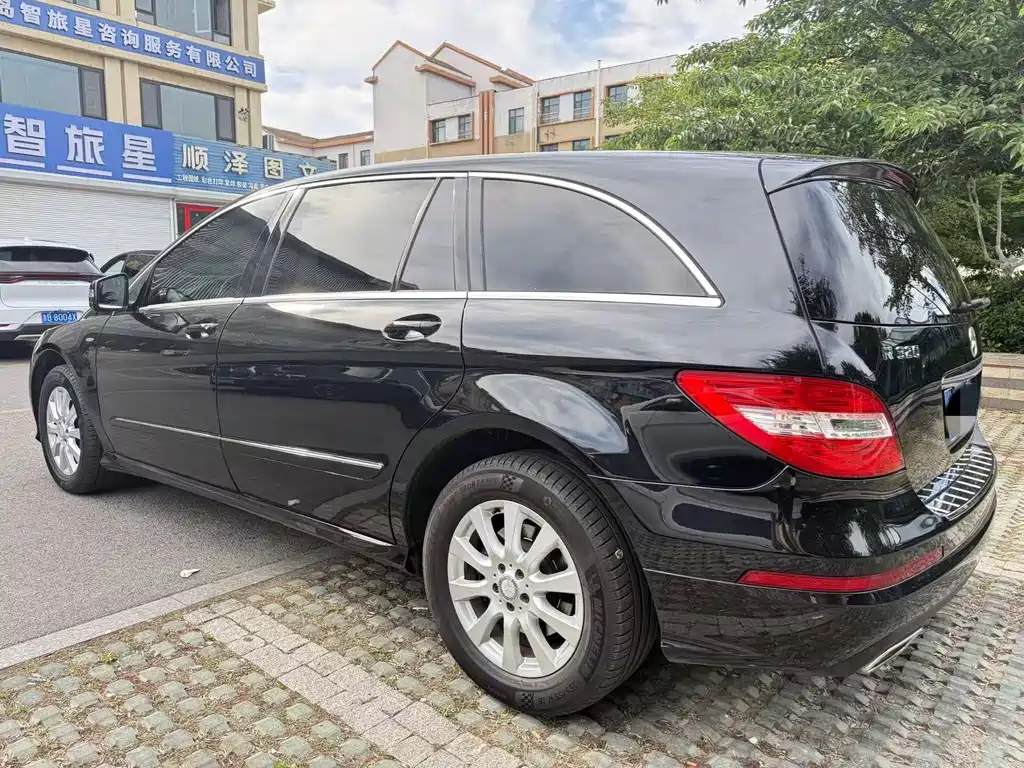Mercedes-Benz R 2017 R 320 4MATIC