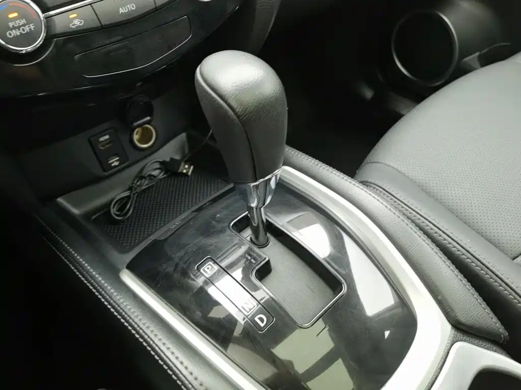 Nissan X-Trail — миниатюра 13