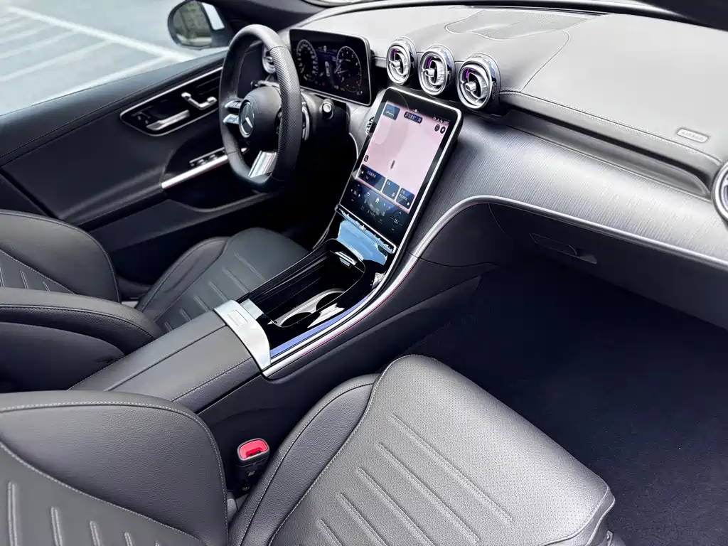 Mercedes-Benz C-Class — миниатюра 10