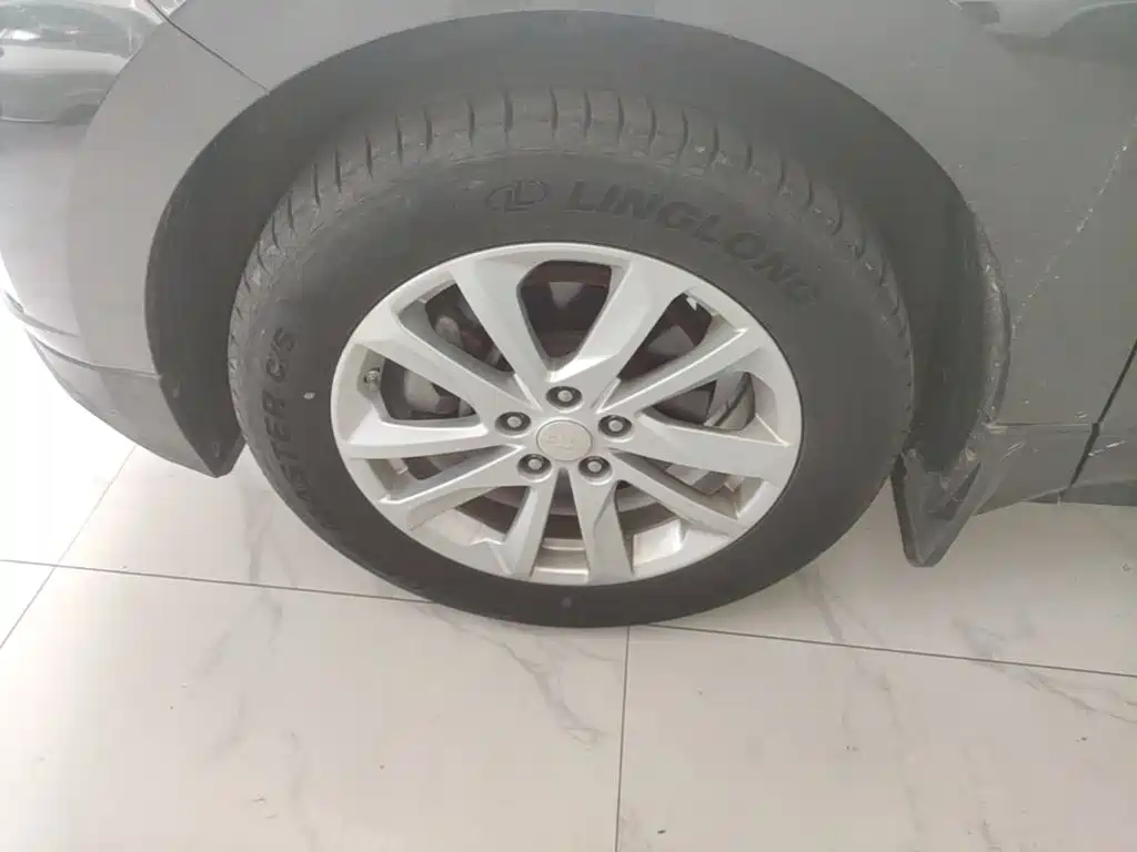 Chevrolet Equinox — миниатюра 23
